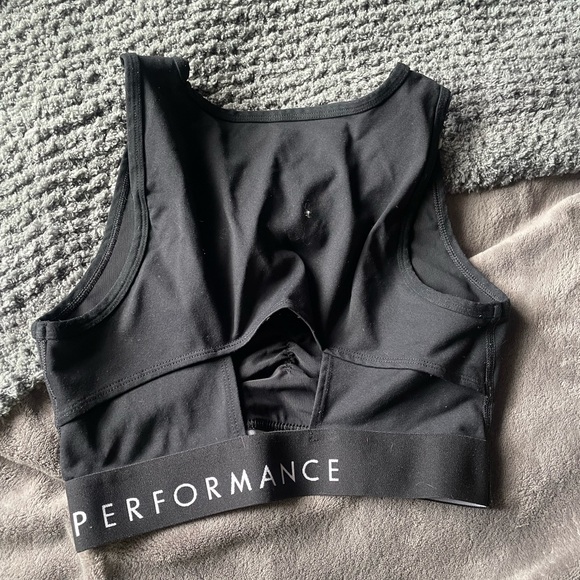 Calvin Klein cropped bra❤️ - Picture 2 of 3